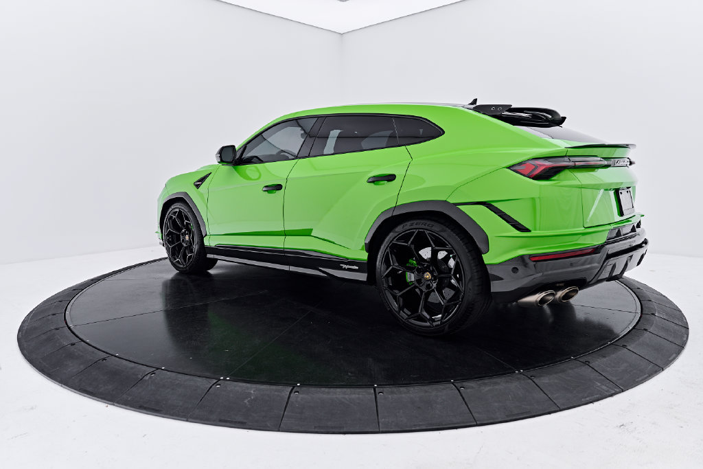 Used 2023 Lamborghini Urus Performante AWD/4WD image 13