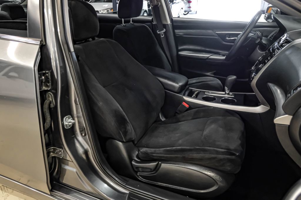 Used 2015 Nissan Altima 2.5 S w/ Special Edition Package FWD image 32