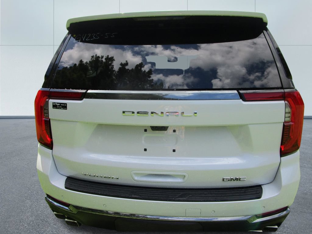 New 2026 GMC Yukon XL Denali Ultimate w/ LPO, Floor Liner Package AWD/4WD image 9