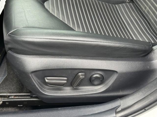 Used 2024 Toyota Camry SE image 16