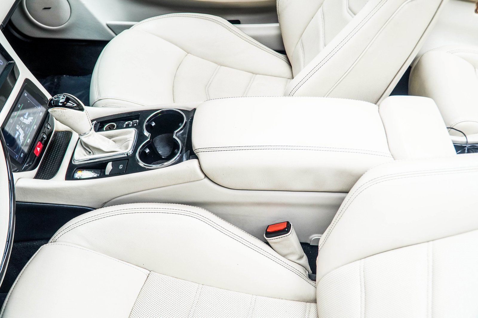 Used 2017 Maserati GranTurismo Sport image 21