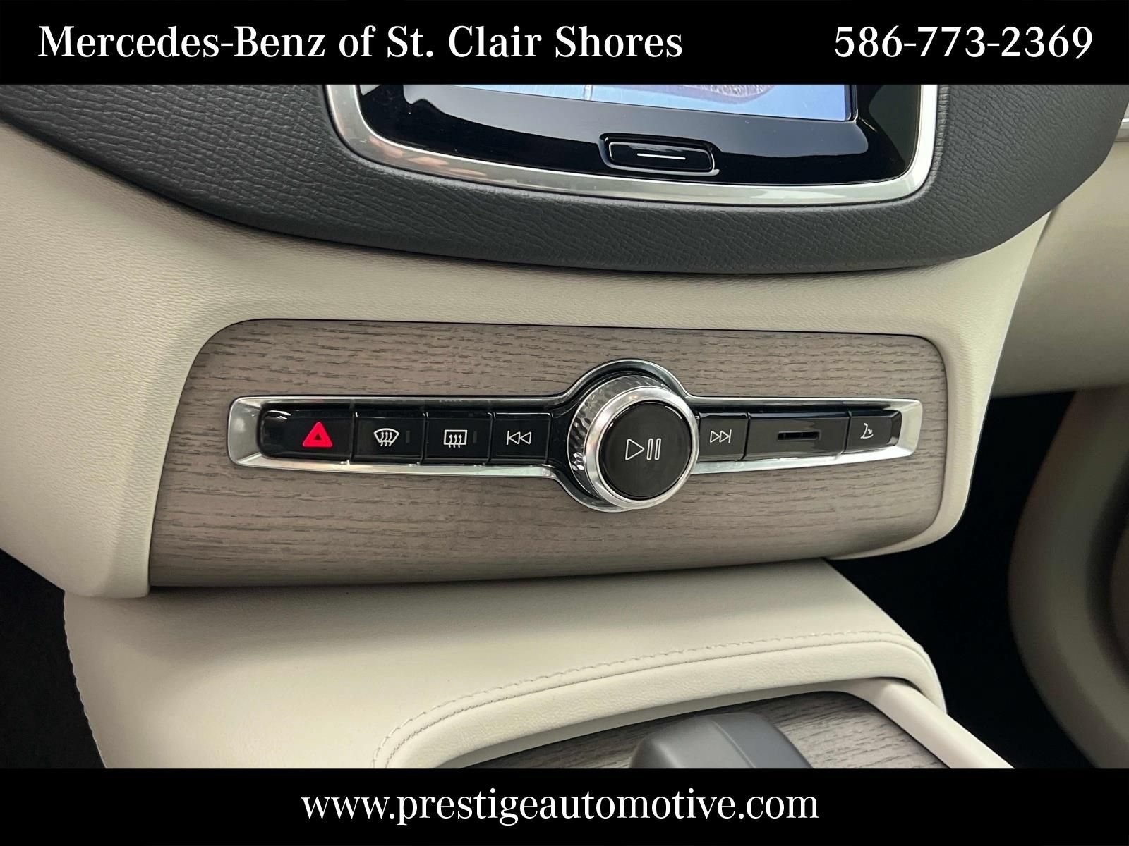 Used 2024 Volvo XC90 T8 Plus AWD/4WD image 21