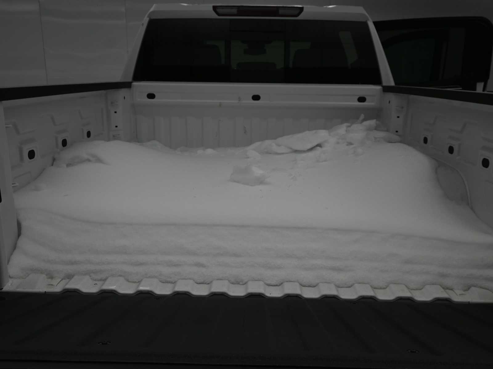 New 2026 GMC Sierra 1500 SLE w/ Preferred Package AWD/4WD image 13