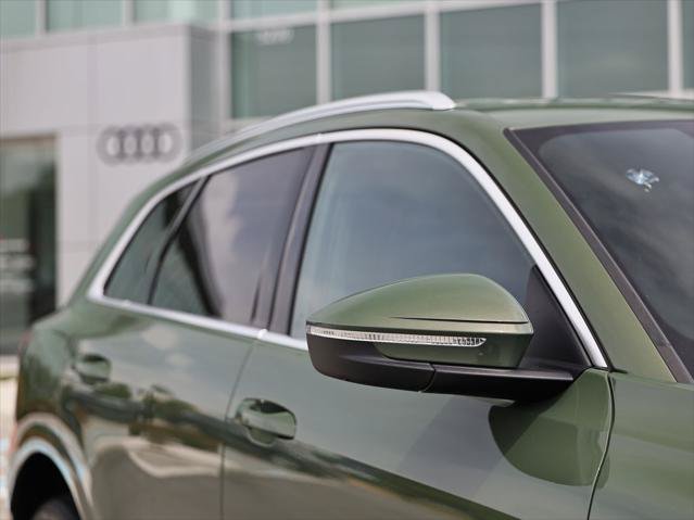 Certified 2025 Audi Q5 Premium Plus w/ Premium Plus AWD/4WD image 3