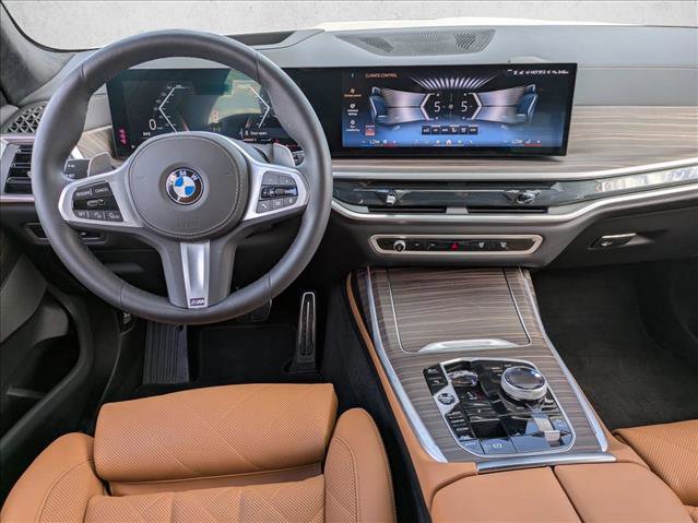 Used 2025 BMW X7 xDrive40i w/ Executive Package image 15