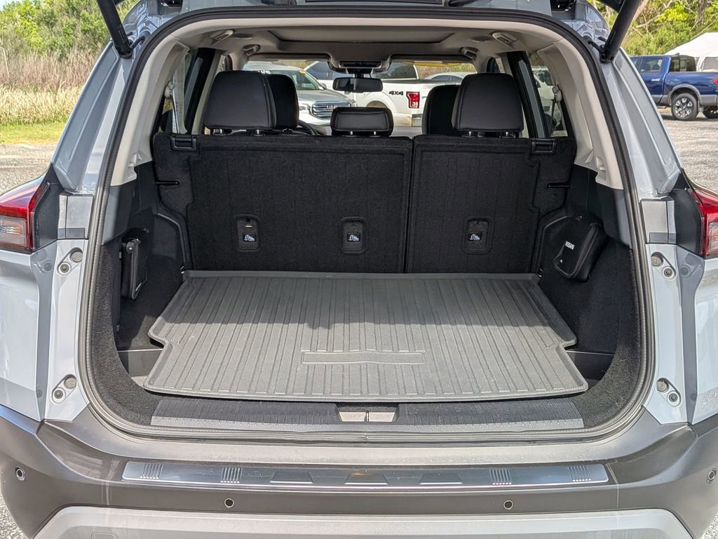 Used 2021 Nissan Rogue SL w/ Premium Package image 30