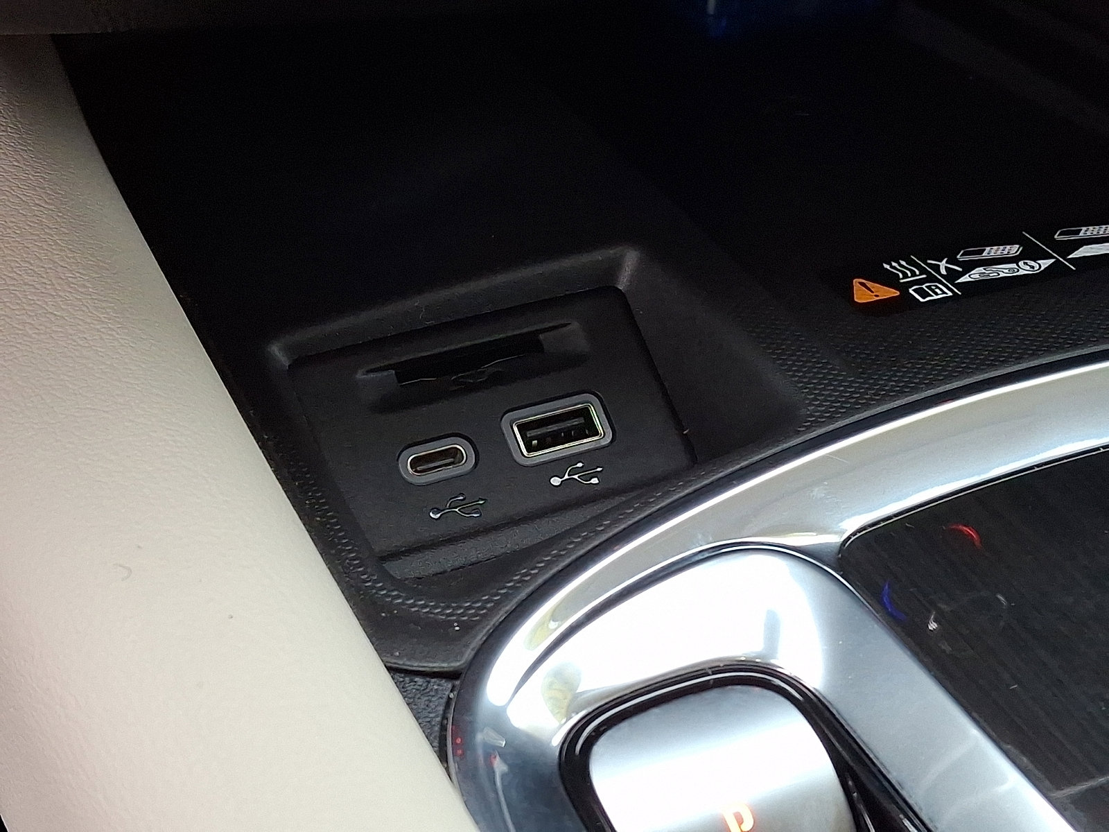 Certified 2023 Buick Enclave Essence image 26