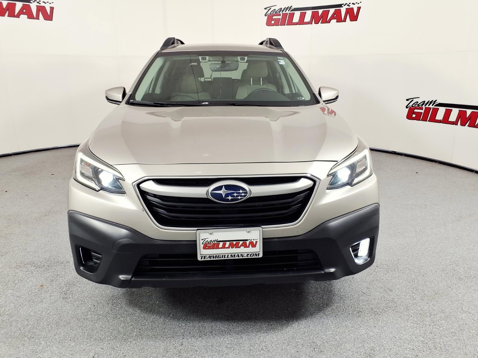 Used 2020 Subaru Outback Premium w/ Popular Package #1 AWD/4WD image 2