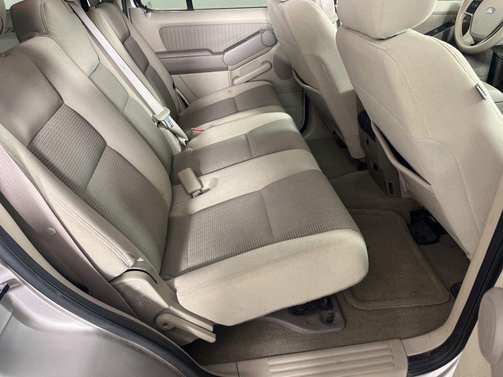 Used 2006 Ford Explorer XLT AWD/4WD image 17
