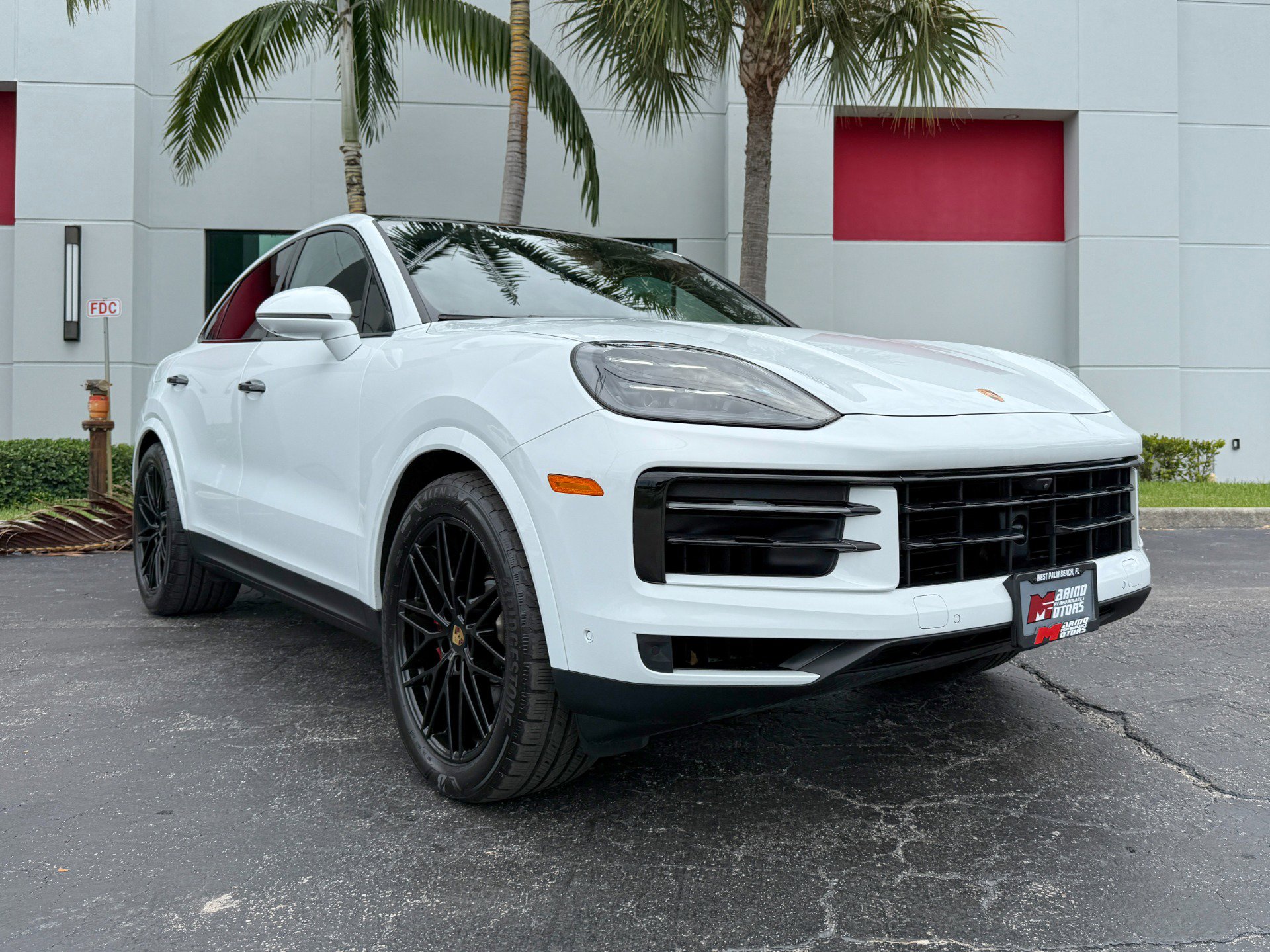 Used 2024 Porsche Cayenne S image 4