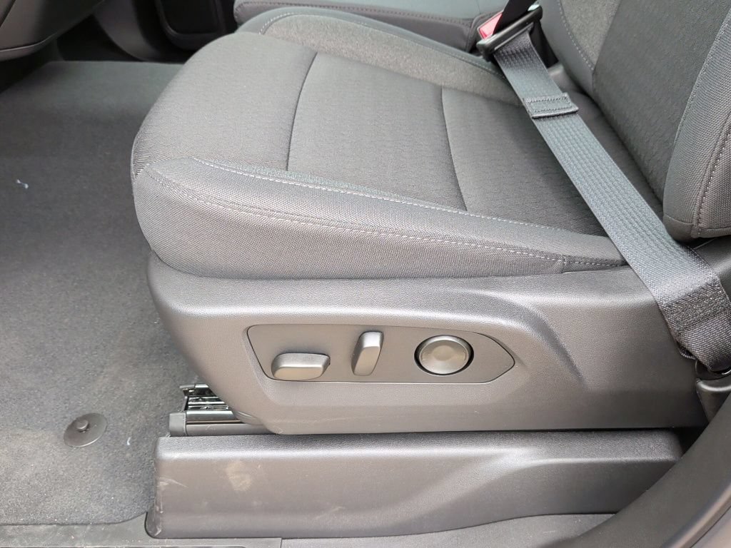 New 2026 Chevrolet Silverado 1500 Custom w/ LPO, Dark Essentials Package RWD image 13