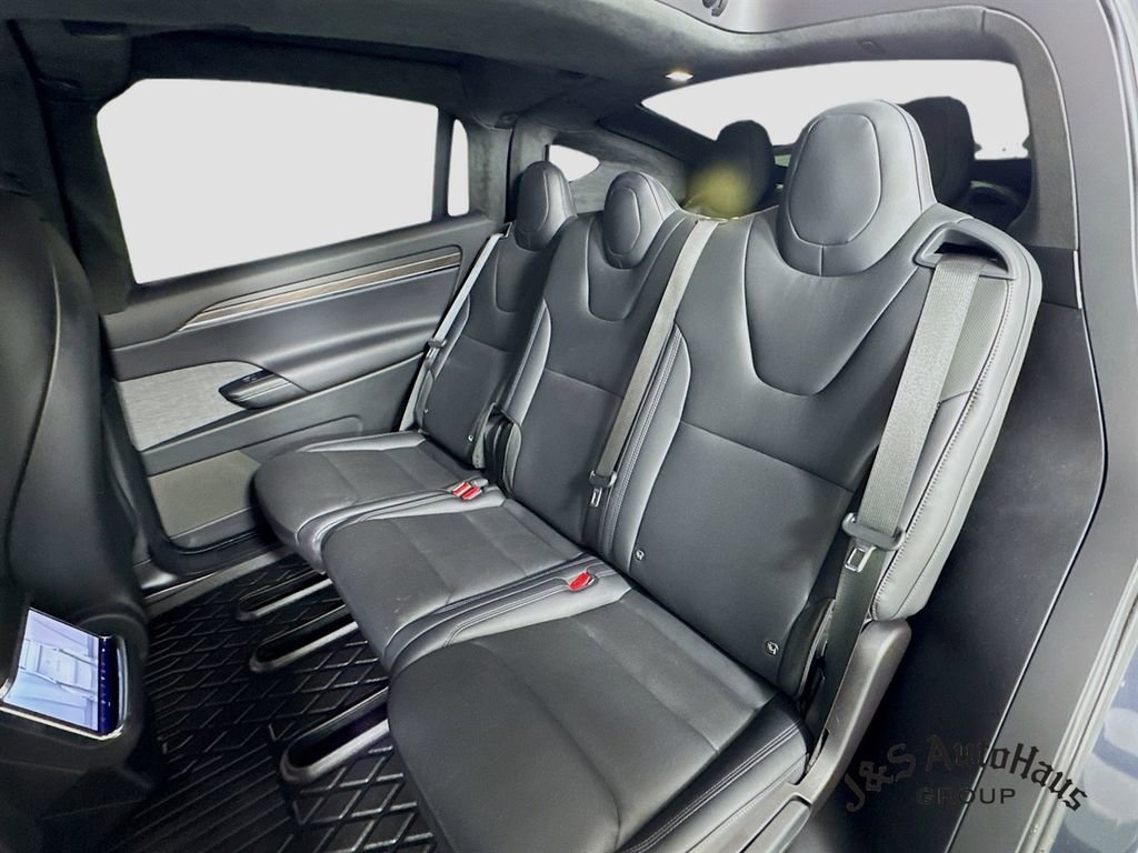 Used 2023 Tesla Model X image 27