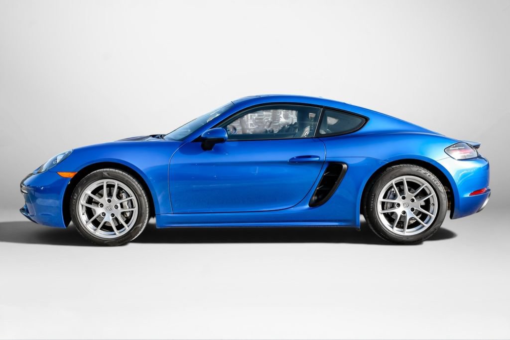 Used 2017 Porsche 718 Cayman RWD image 9