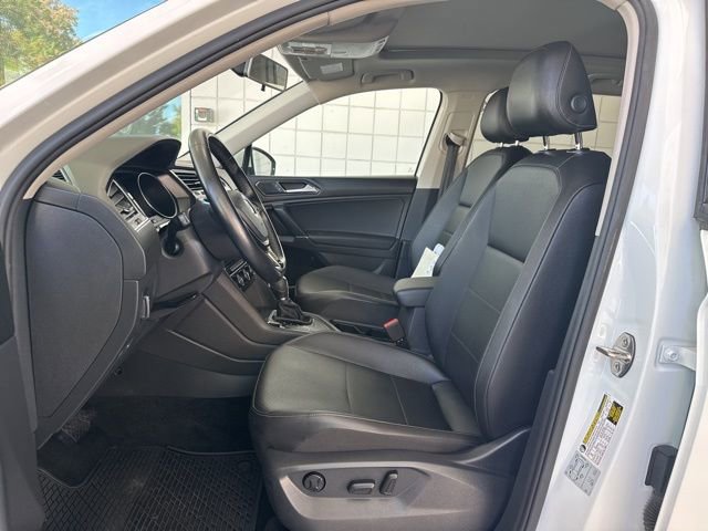 Used 2018 Volkswagen Tiguan SEL image 11