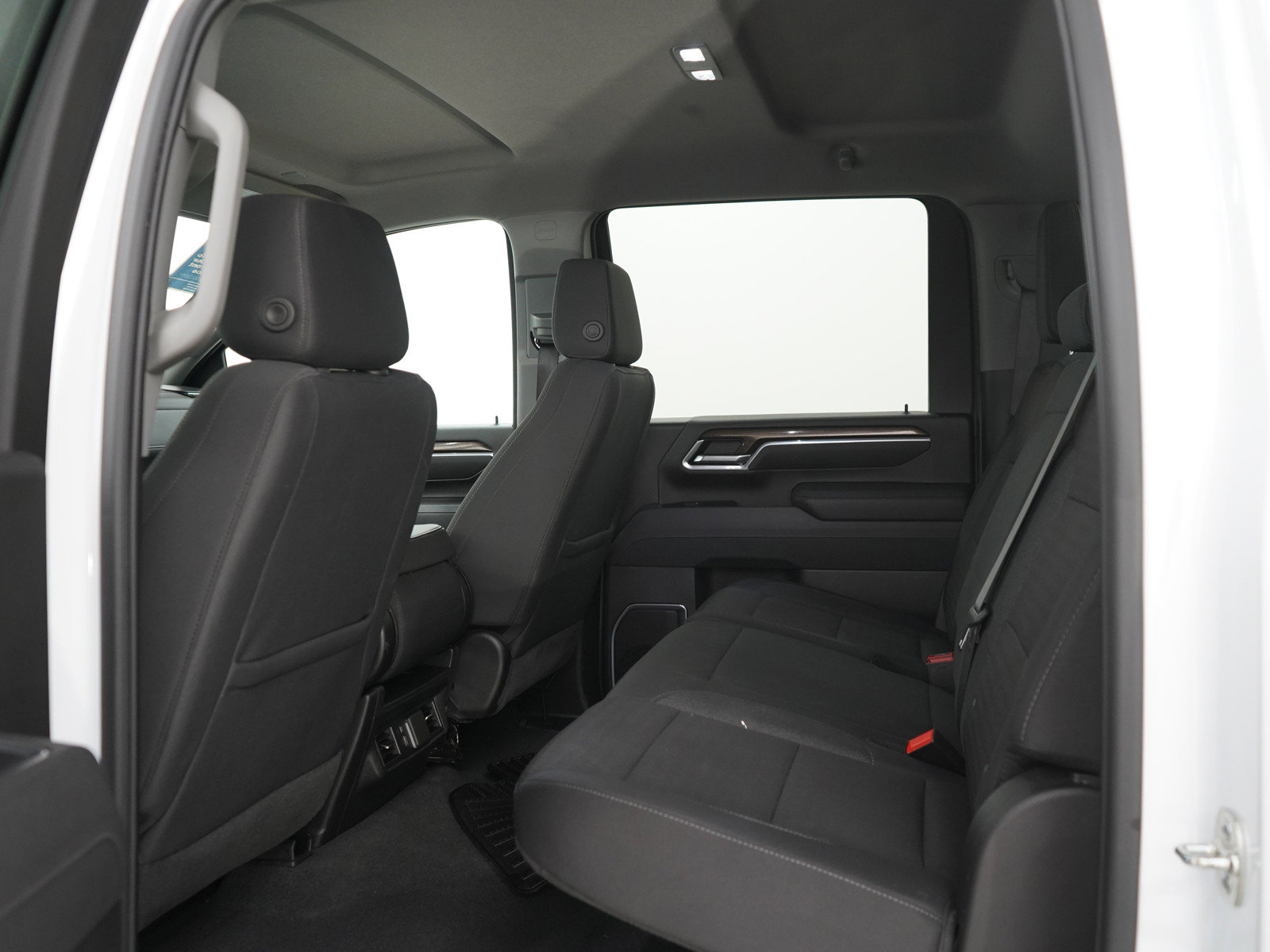 Used 2025 Chevrolet Silverado 2500 LT w/ Convenience Package AWD/4WD image 17