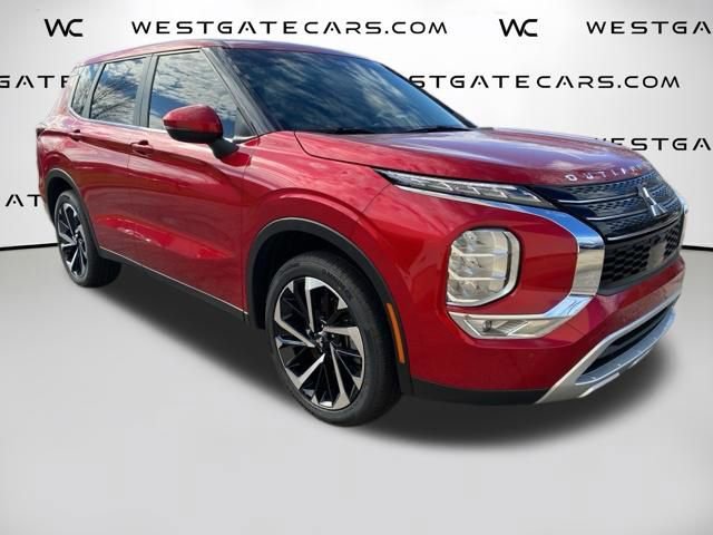 Used 2023 Mitsubishi Outlander SE Black Edition image 23