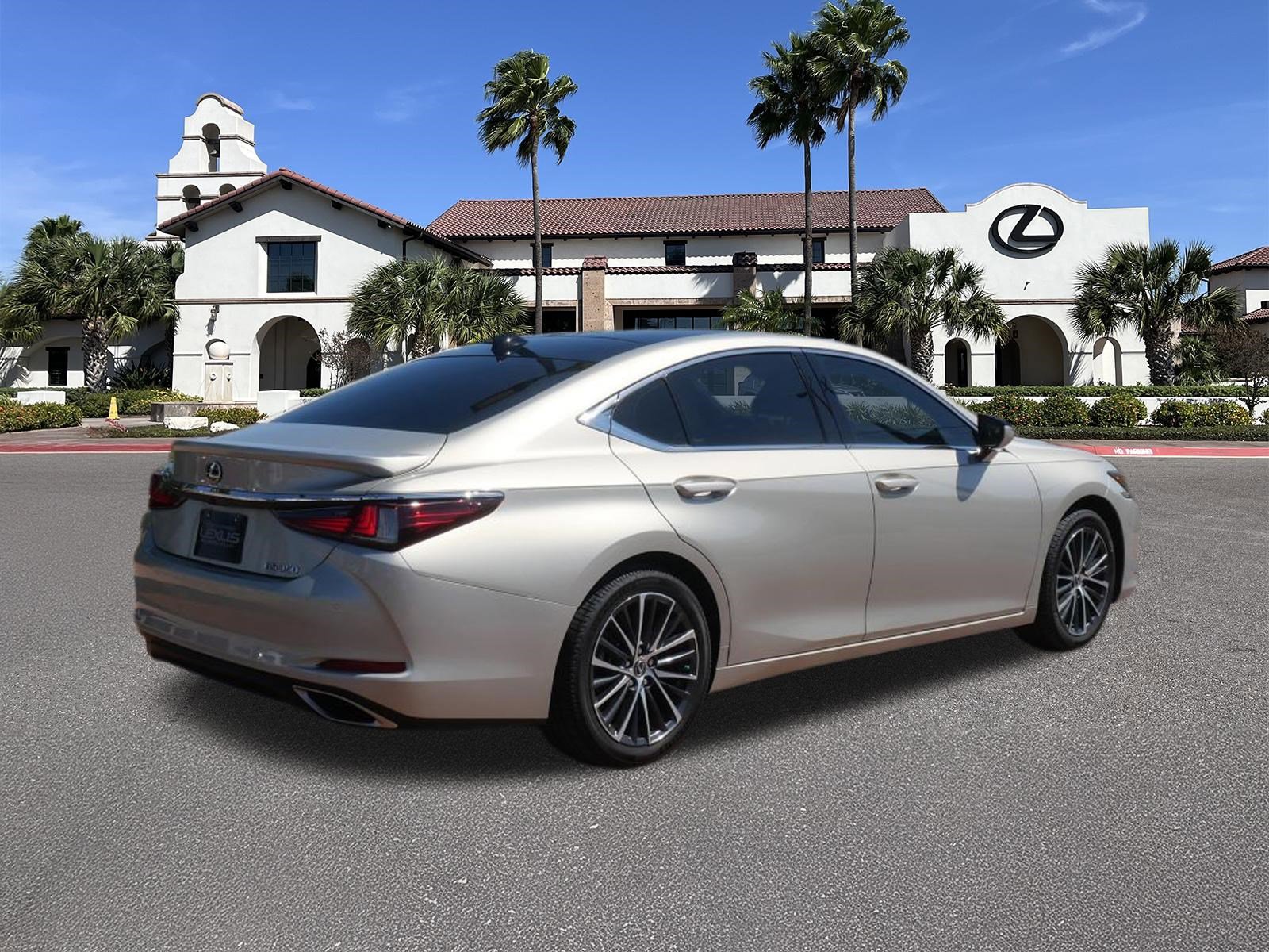 Used 2023 Lexus ES 350 w/ Premium Package image 2