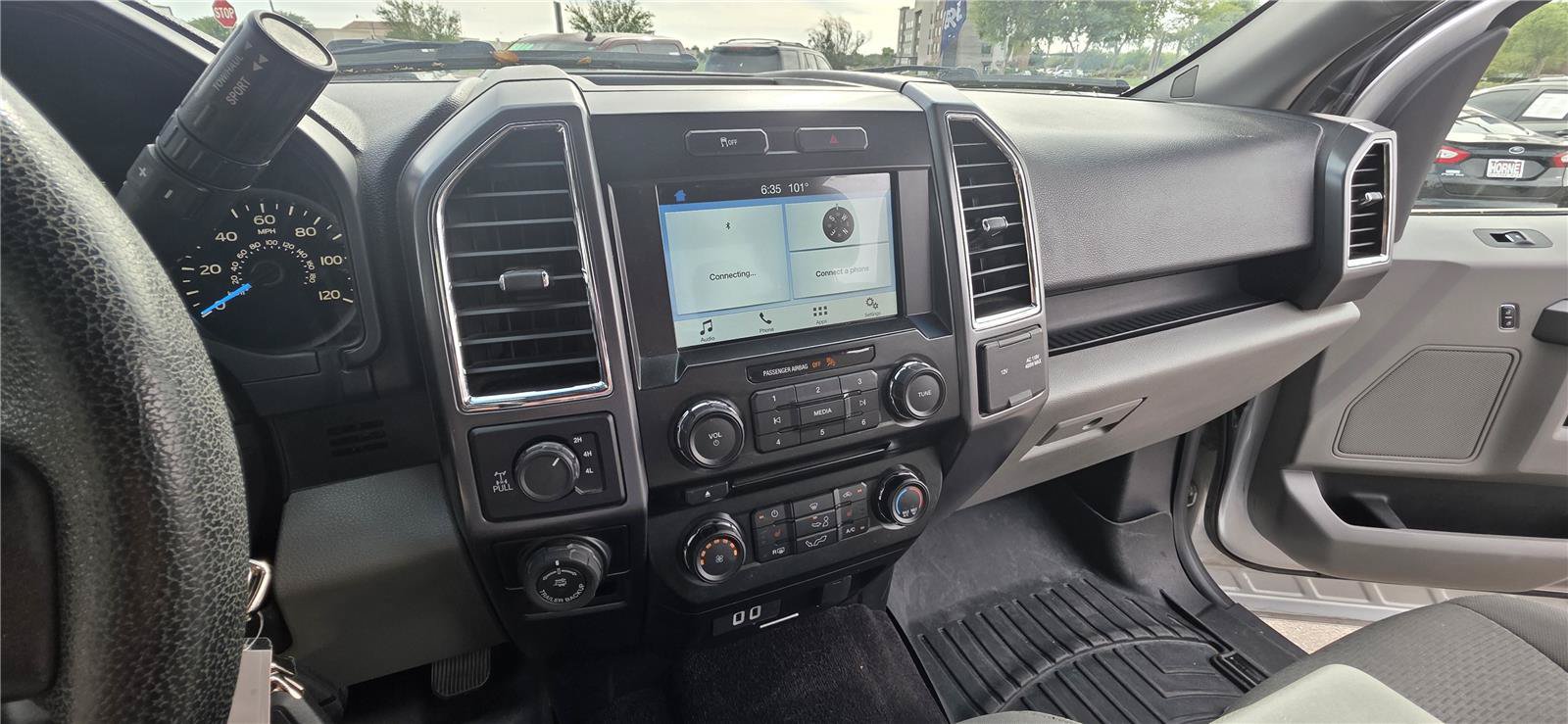 Used 2016 Ford F150 XLT w/ Equipment Group 302A Luxury AWD/4WD image 15