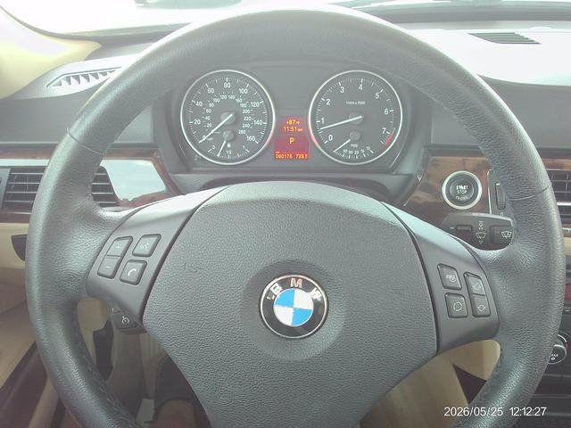 Used 2011 BMW 328i xDrive Sedan AWD/4WD image 11