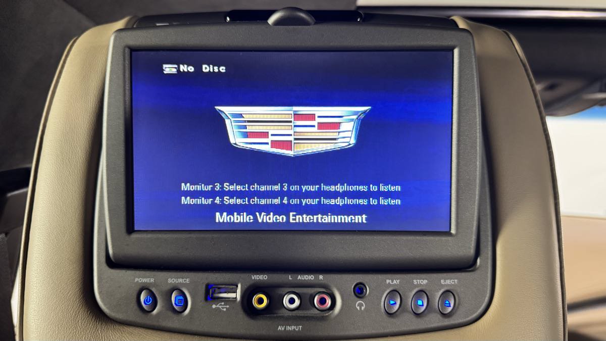Used 2019 Cadillac Escalade Platinum AWD/4WD image 36