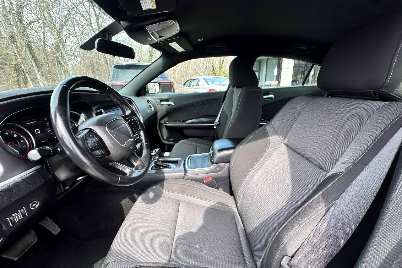 Used 2022 Dodge Charger SXT image 11