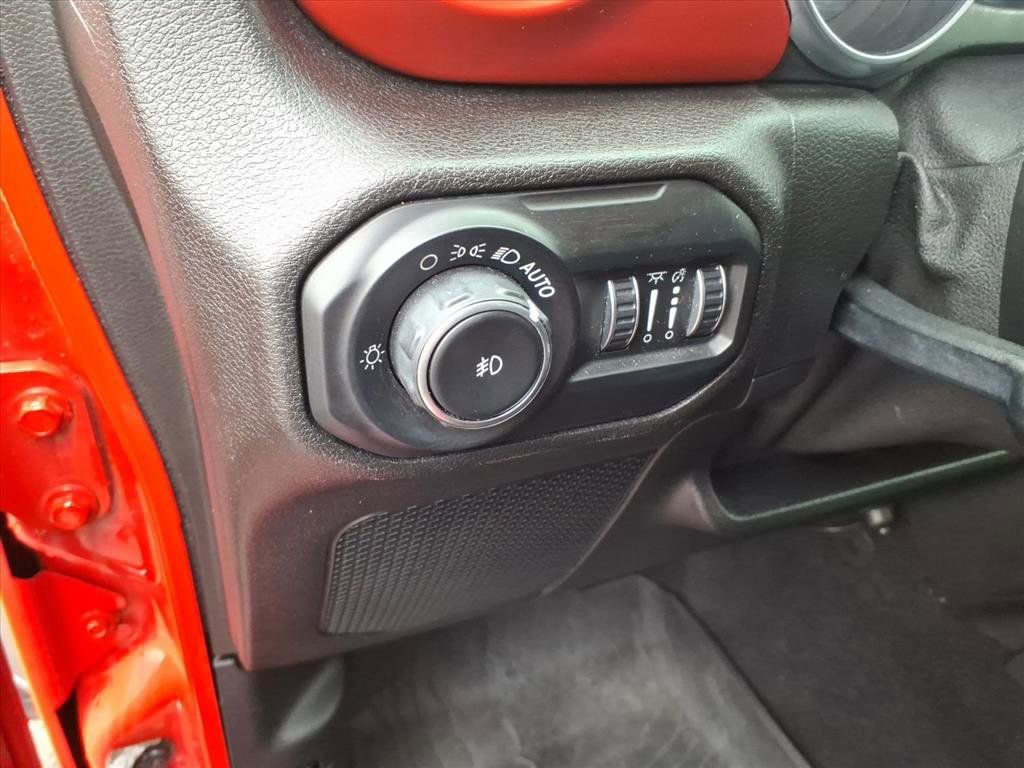 Used 2020 Jeep Wrangler Unlimited Rubicon w/ Dual Top Group image 25