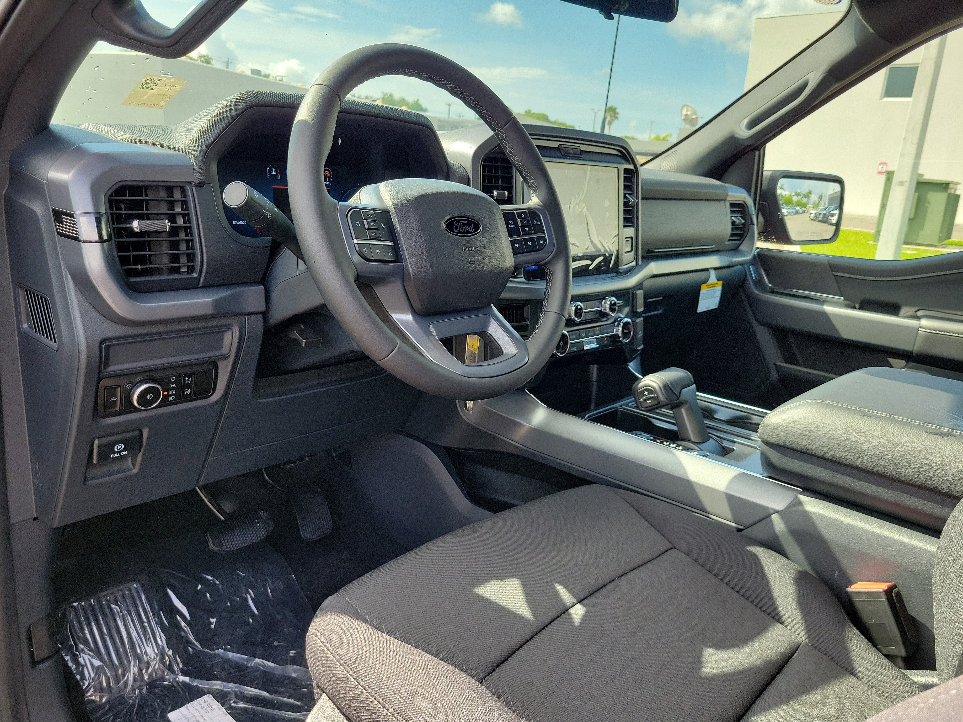 New 2026 Ford F150 XLT w/ XLT Black Appearance Package RWD image 9