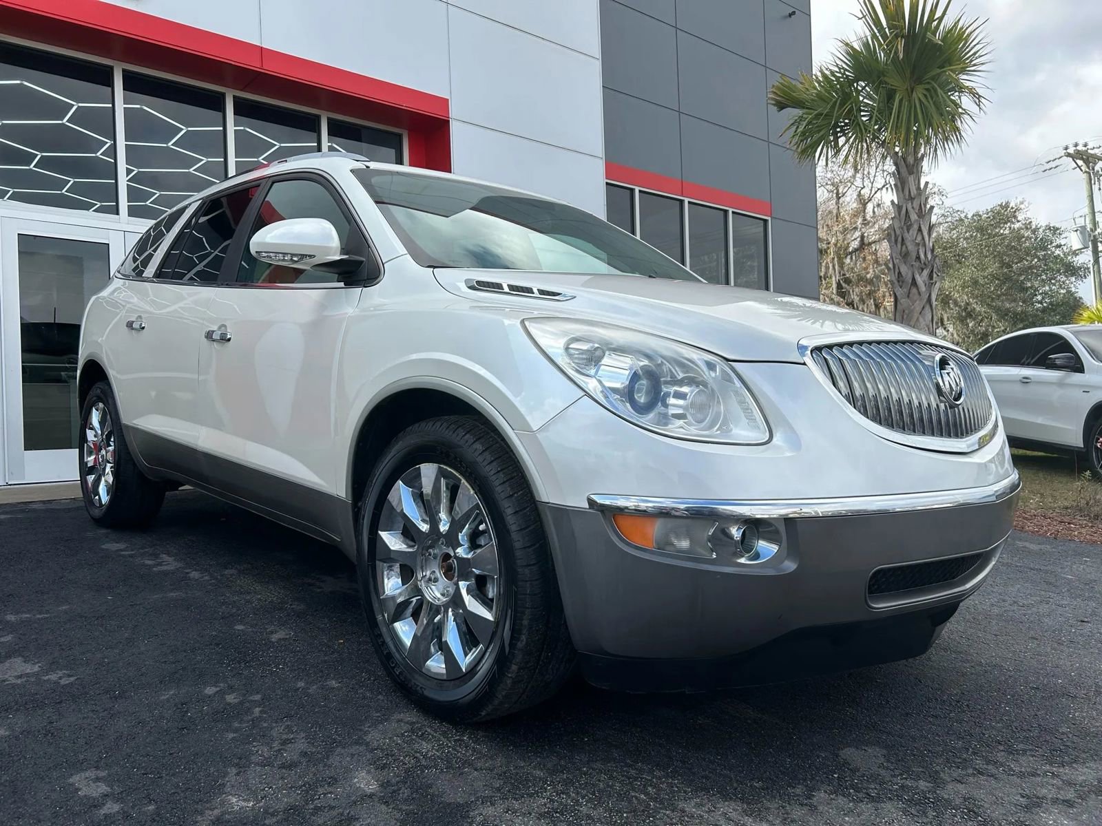Used 2012 Buick Enclave Premium w/ Trailering Provision Package image 3