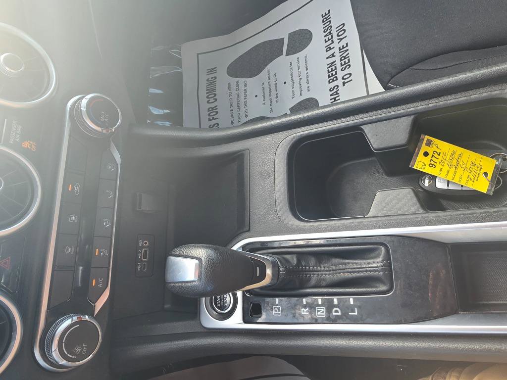 Used 2022 Nissan Sentra SV FWD image 18