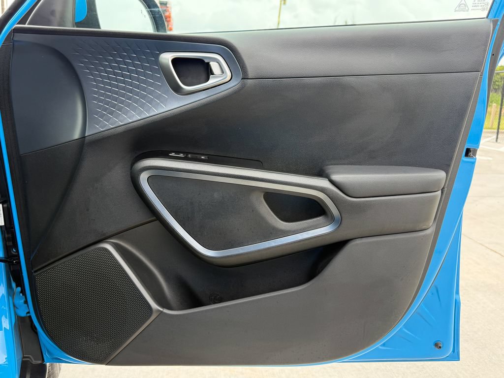 Used 2023 Kia Soul EX FWD image 15