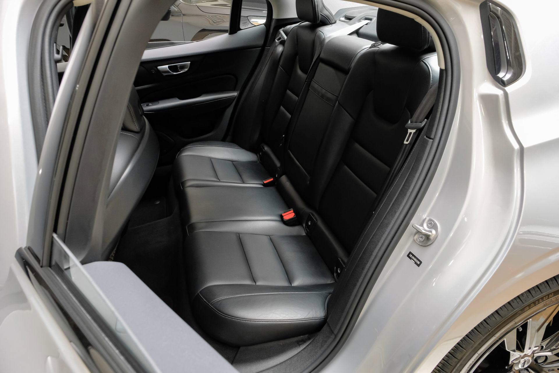 Used 2024 Volvo S60 B5 Core AWD/4WD image 43