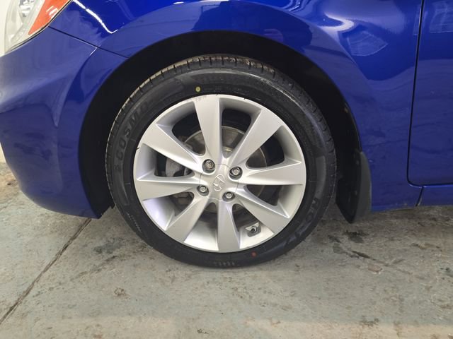 Used 2014 Hyundai Accent SE image 28