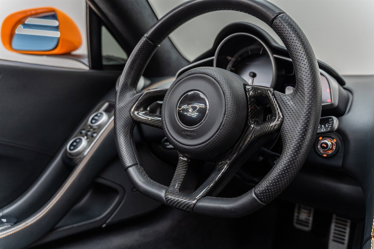 Used 2014 McLaren MP4-12C Spider RWD image 50