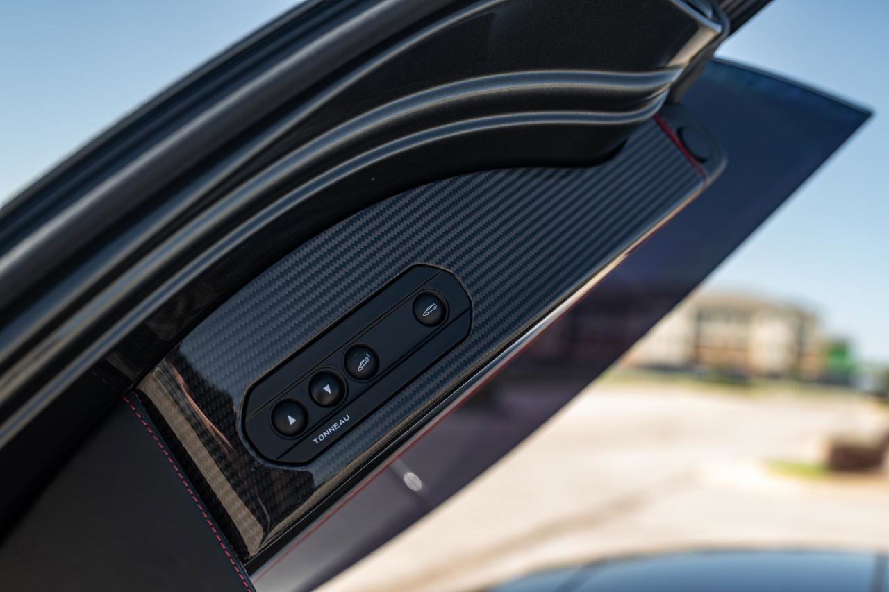 Used 2016 McLaren 650S Spider image 42