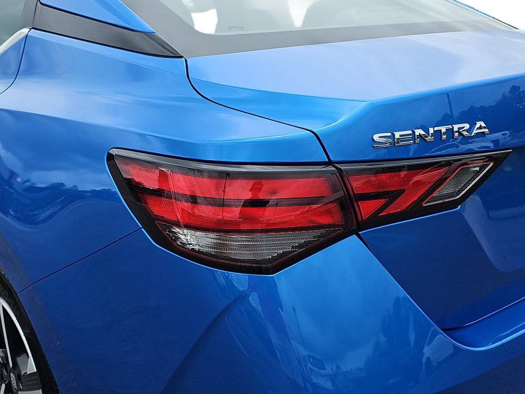 Used 2025 Nissan Sentra SV FWD image 33