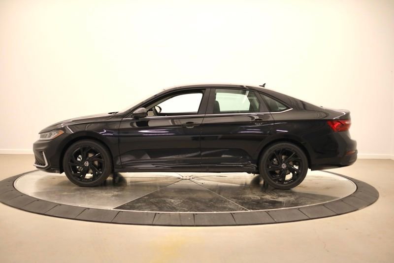 New 2026 Volkswagen Jetta SE image 6