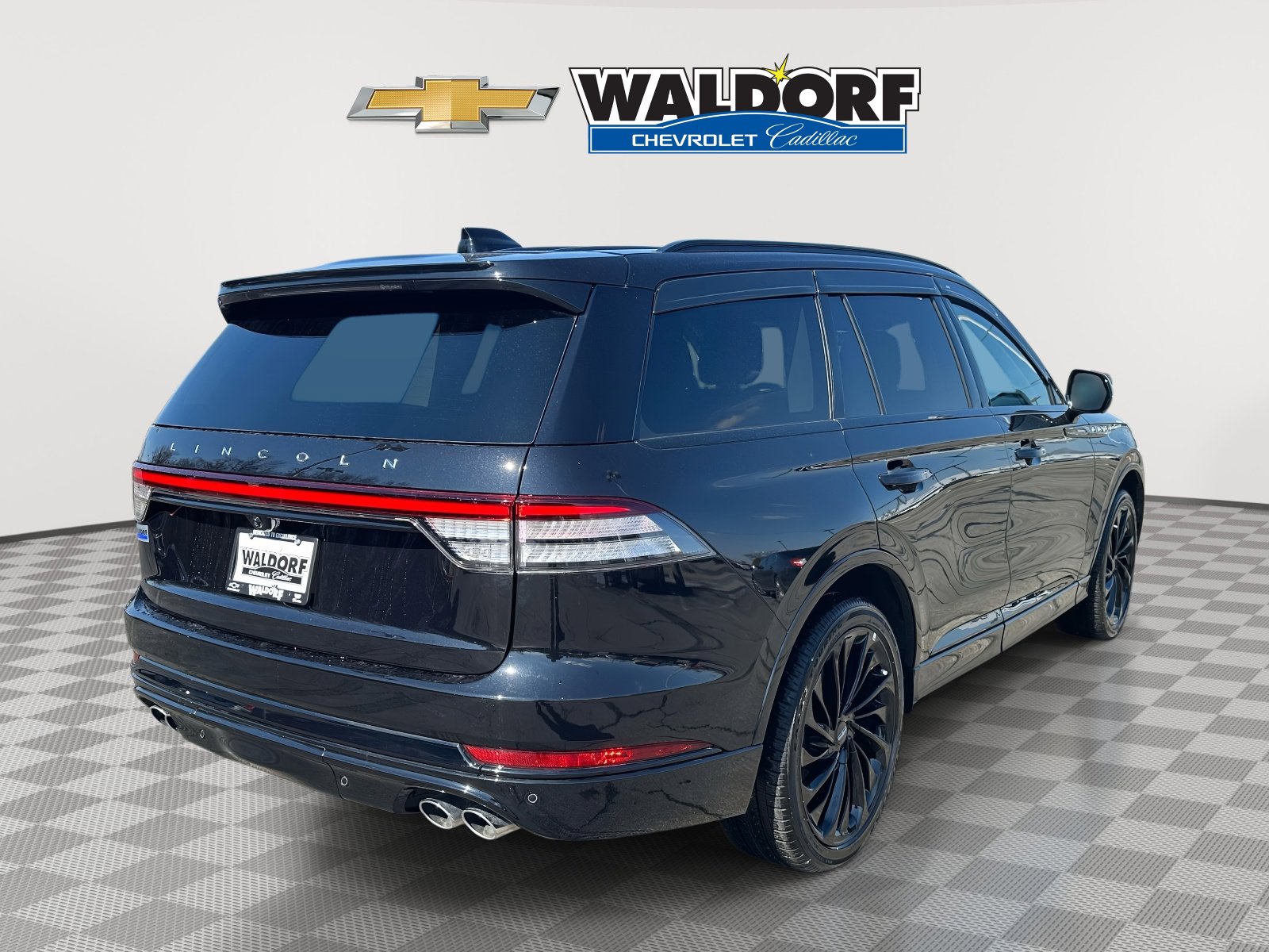 Used 2025 Lincoln Aviator Reserve w/ Equipment Group 201A image 6