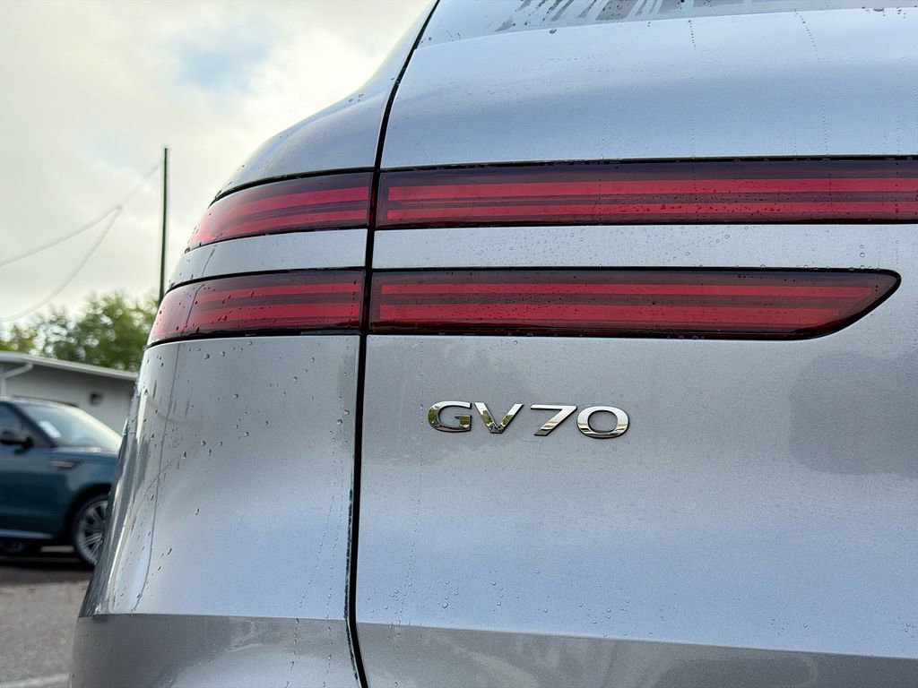 Used 2023 Genesis GV70 2.5T Select w/ Select Package image 10