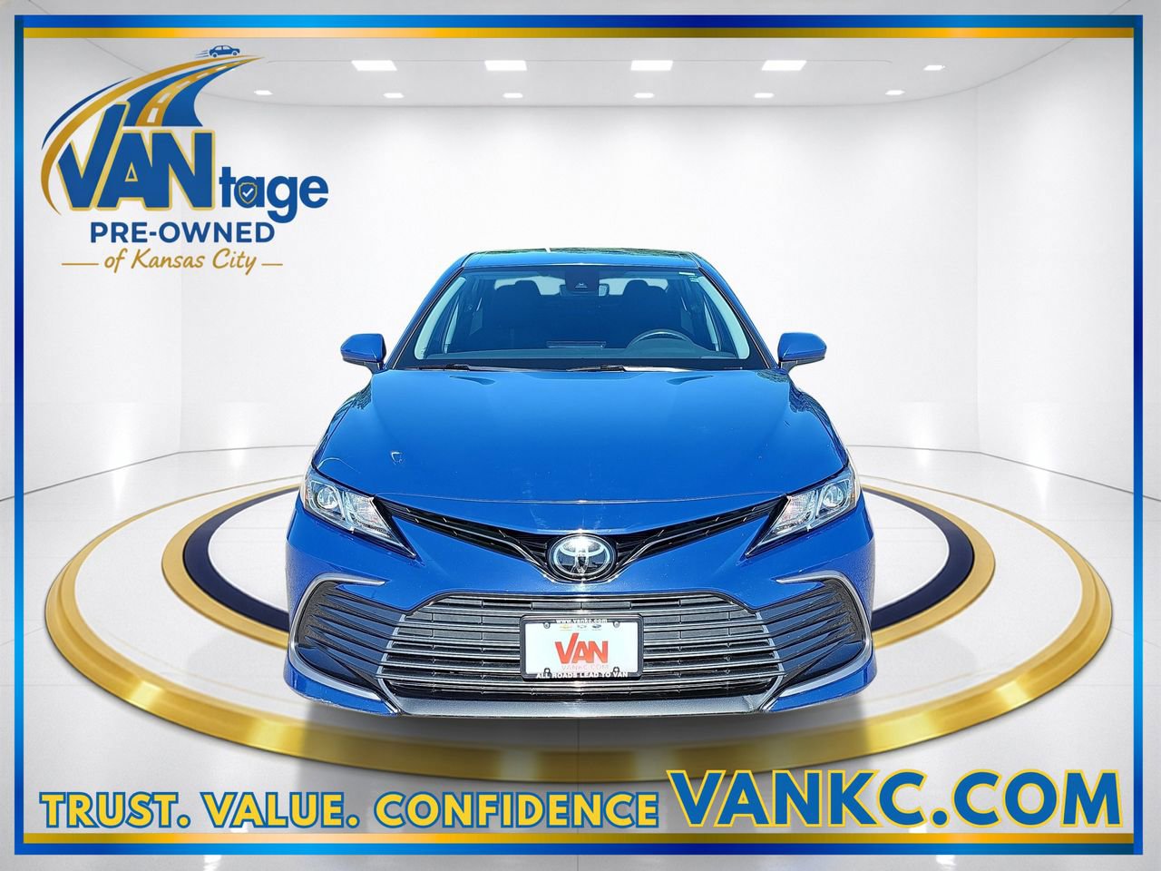 Used 2023 Toyota Camry LE FWD image 2