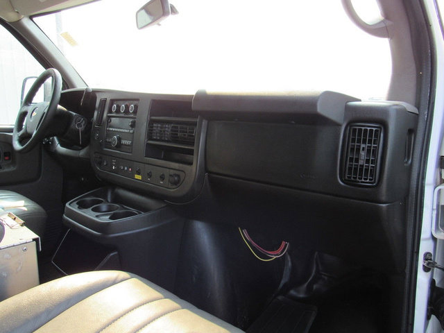 Used 2015 Chevrolet Express 2500 RWD image 14