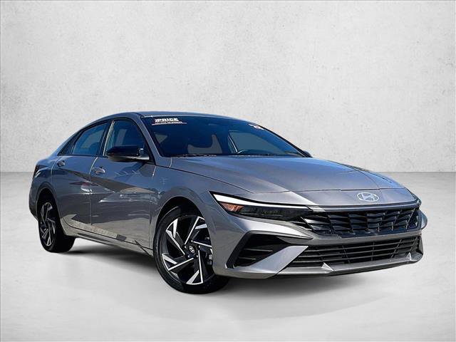 Used 2025 Hyundai Elantra Sport FWD image 12