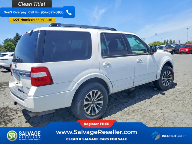 Used 2015 Ford Expedition XLT w/ Equipment Group 202A AWD/4WD image 4