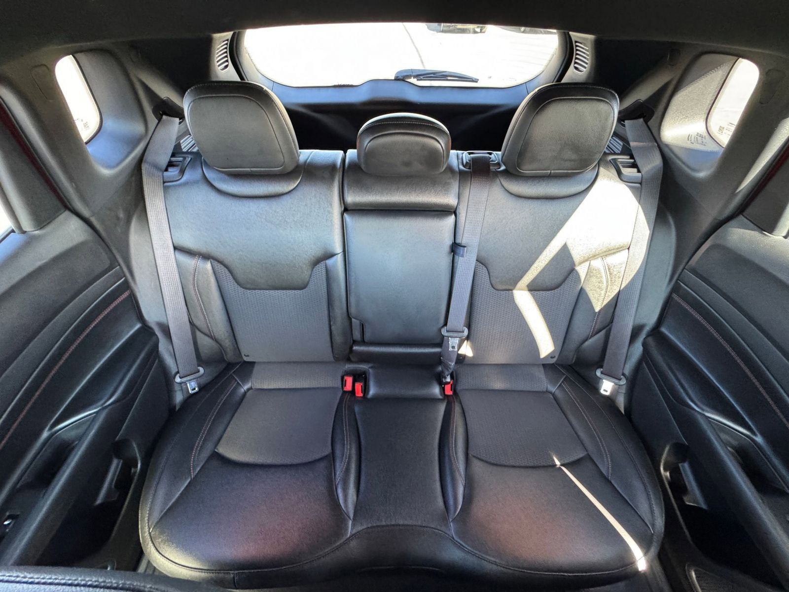 Used 2025 Jeep Compass Trailhawk image 37