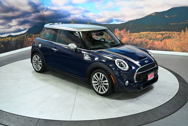 Used 2018 MINI Cooper S image 1