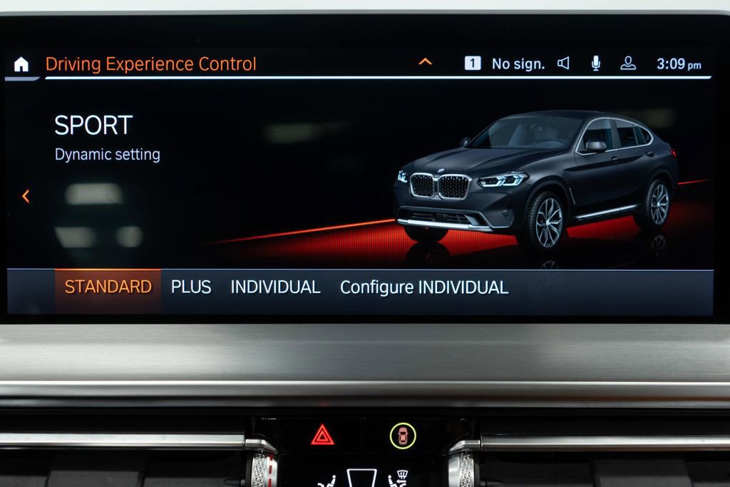 Used 2025 BMW X4 xDrive30i image 25