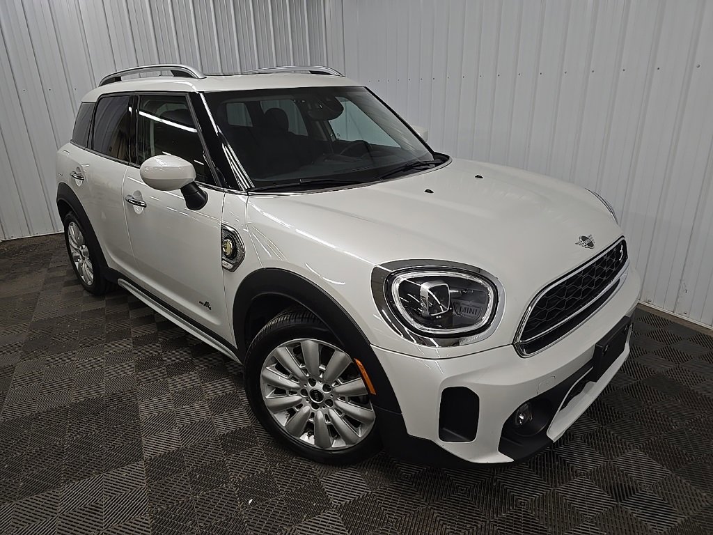 Used 2023 MINI Cooper Countryman SE w/ Storage Package image 7
