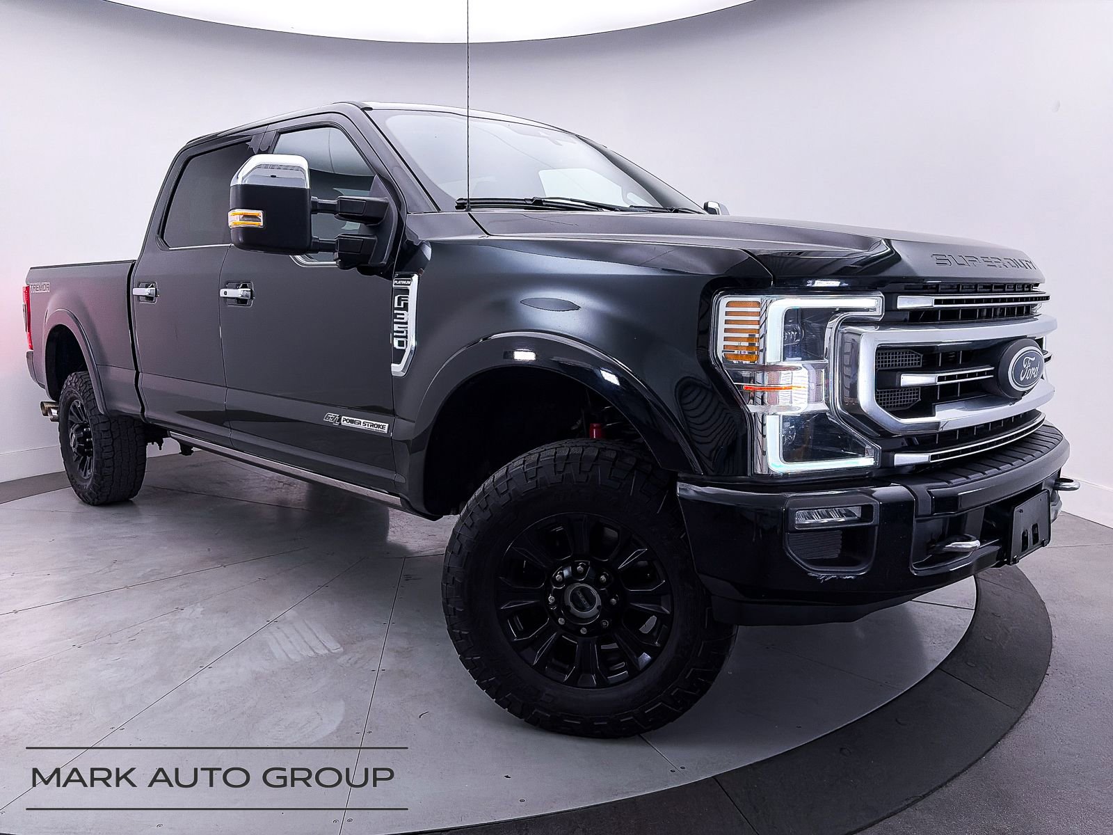 Used 2021 Ford F350 Platinum w/ Tremor Off-Road Package AWD/4WD video 1