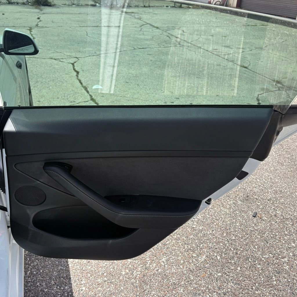 Used 2023 Tesla Model 3 Standard Range image 16