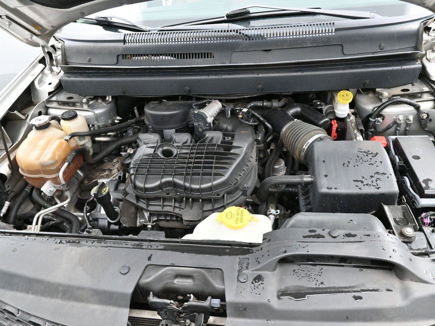 Used 2013 Dodge Journey SXT w/ Flexible Seating Group image 32