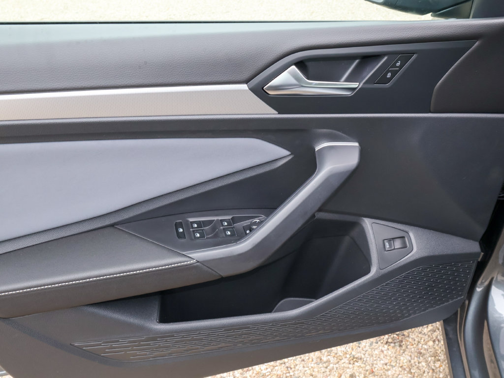 New 2027 Volkswagen Jetta SE FWD image 14
